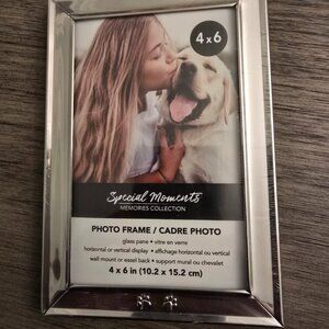 Special Moments 4 x 6 inch Frame Pet Paw Print Picture Frame Silver Color